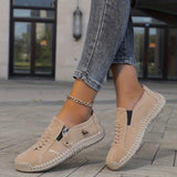Nila | Elegant Comfort with Practical Zipper