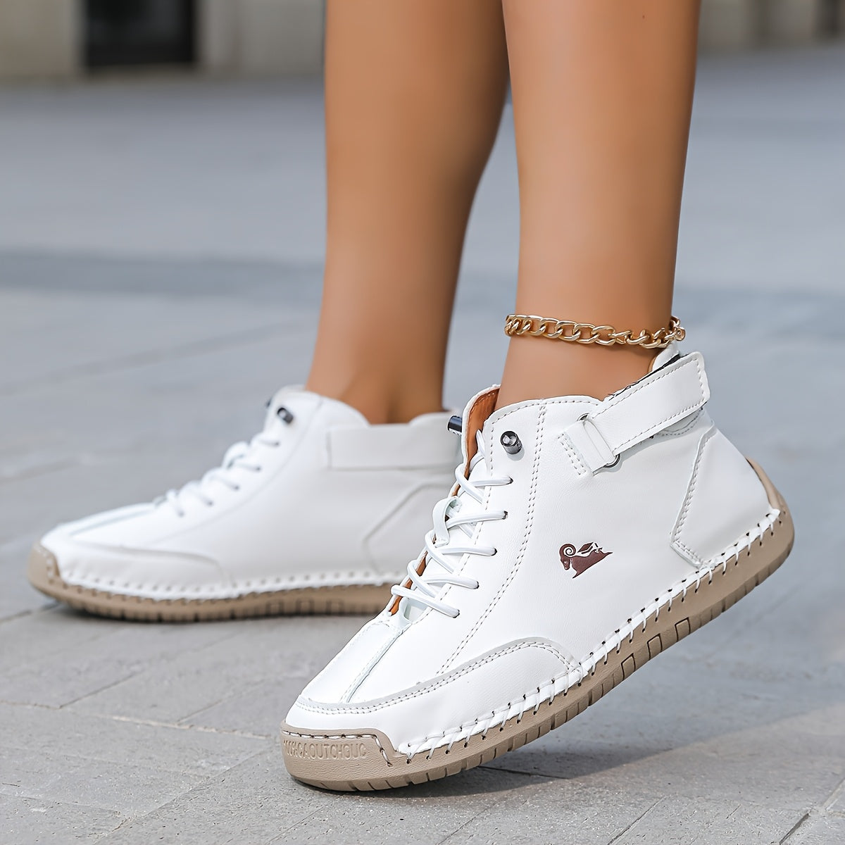 Lola | Ankle-High Comfort Sneaker