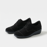 Eleanor | Royal Grace in Classic Black