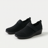 Eve | Timeless Elegance in Rich Black